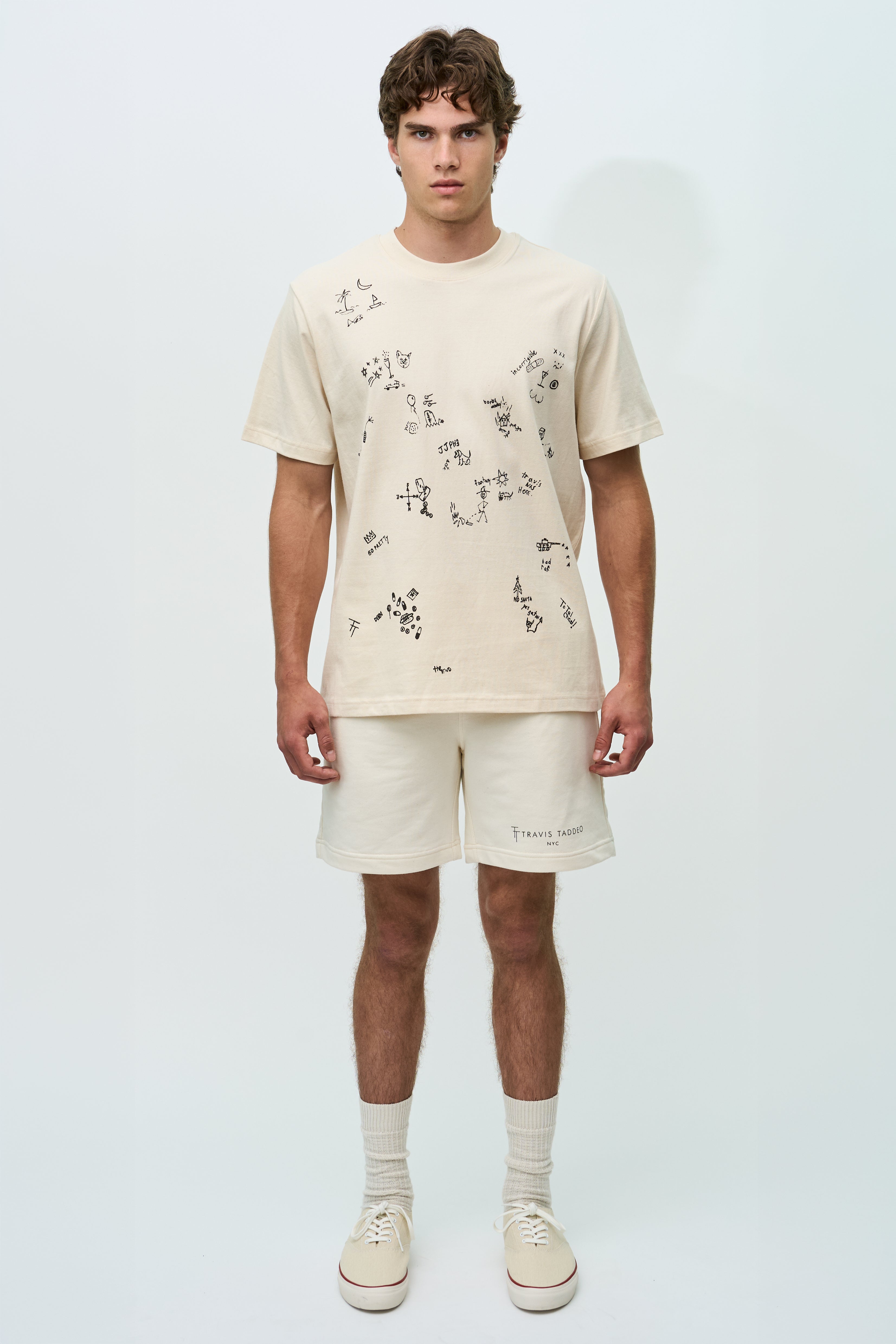 DOODLE TEE CREAMY – TRAVIS TADDEO